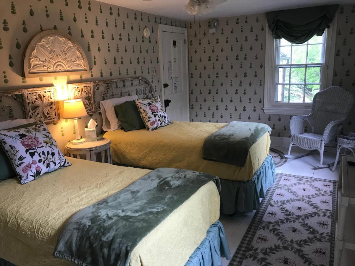 Wild Wisteria Bed & Breakfast Chadds Ford ภายนอก รูปภาพ