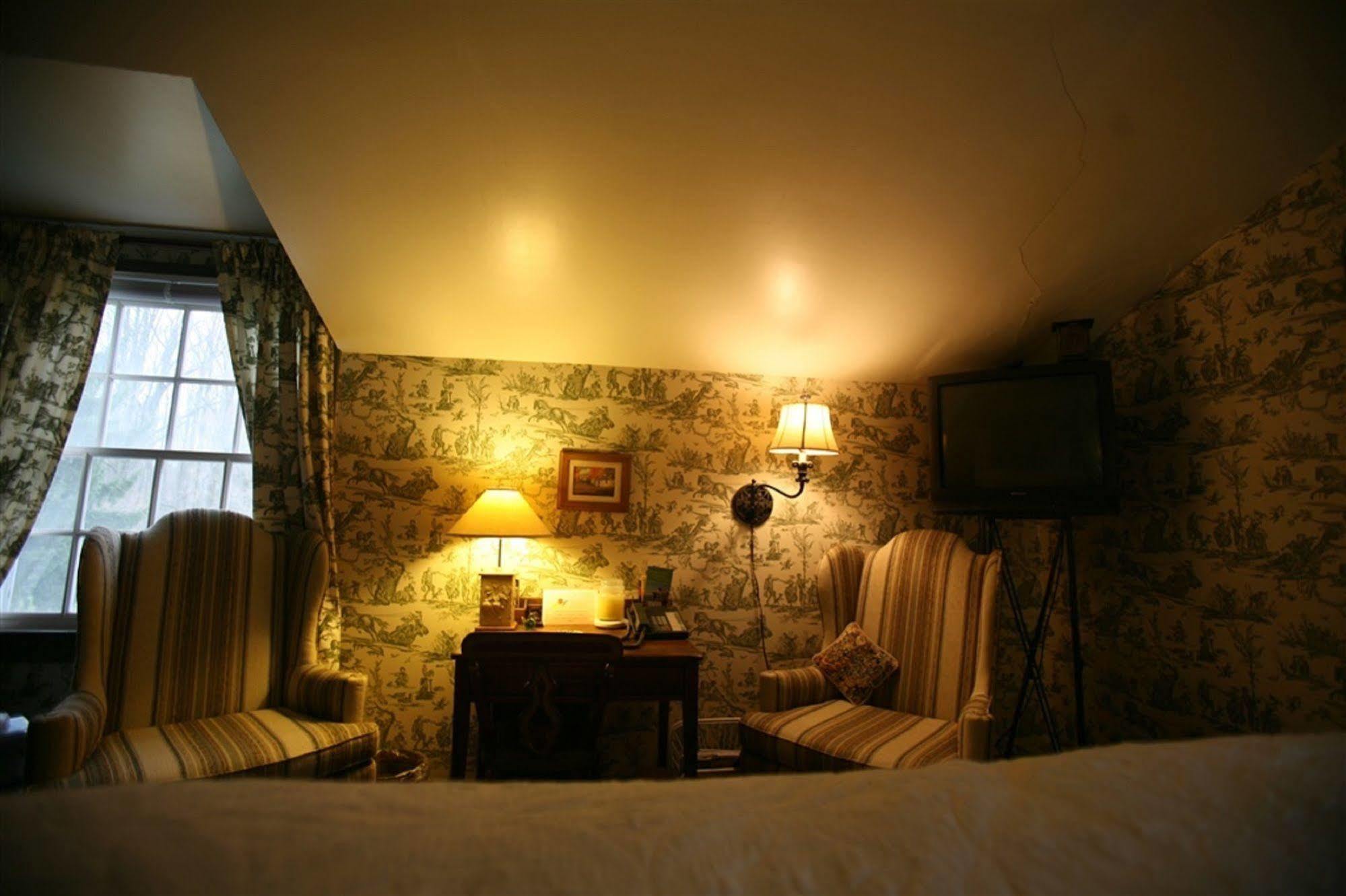 Wild Wisteria Bed & Breakfast Chadds Ford ภายนอก รูปภาพ