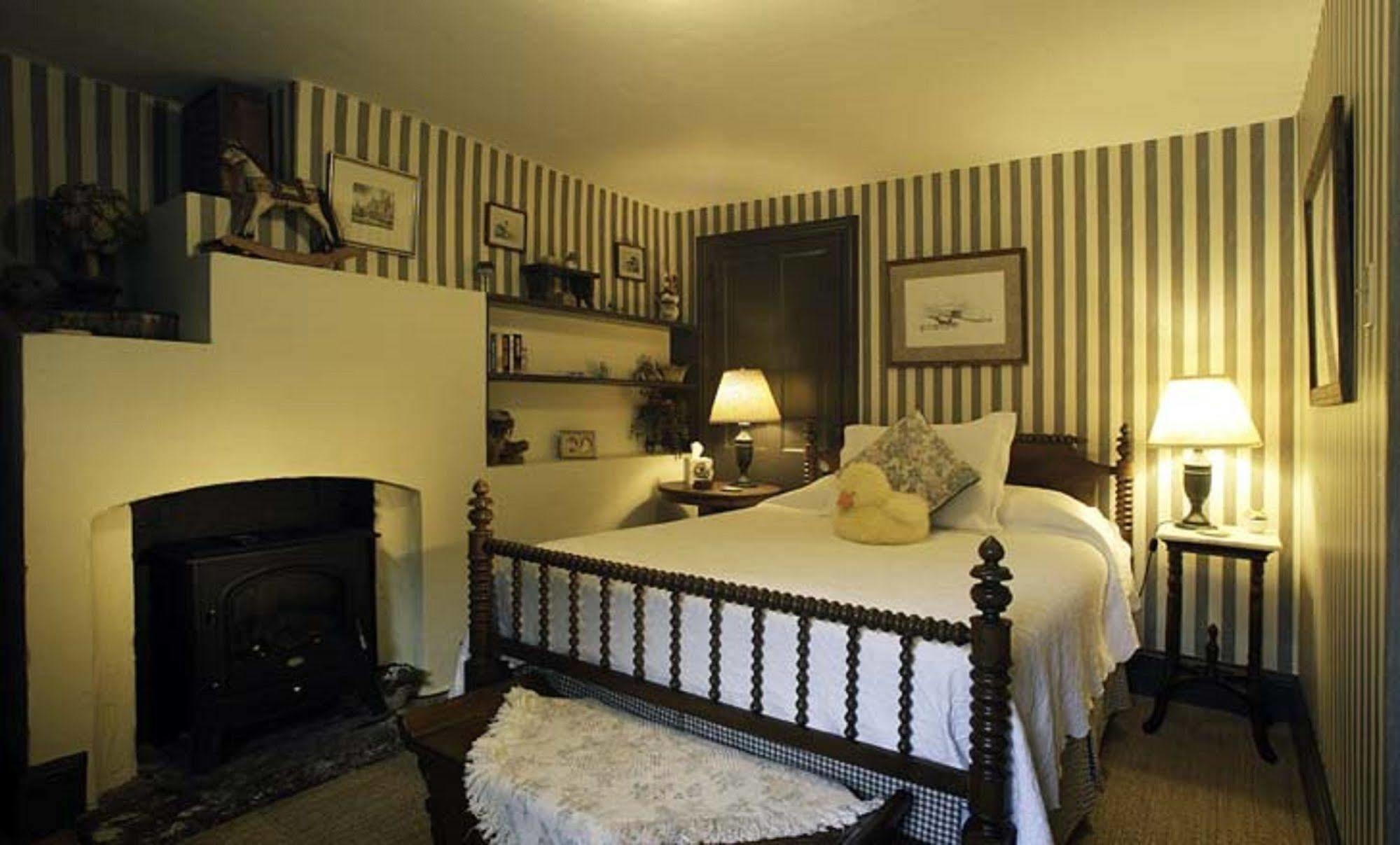 Wild Wisteria Bed & Breakfast Chadds Ford ภายนอก รูปภาพ