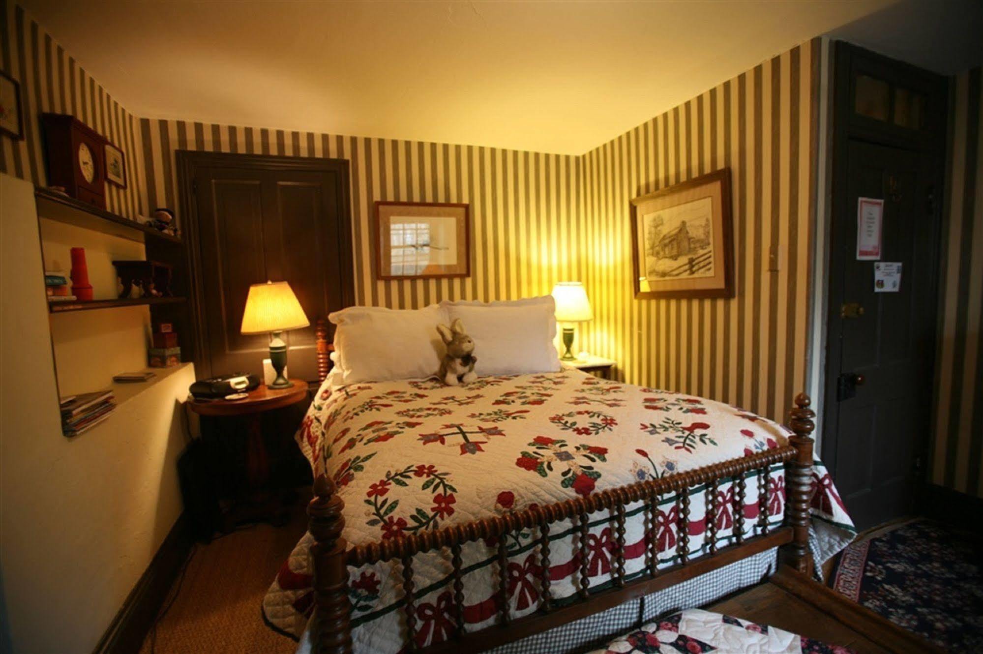 Wild Wisteria Bed & Breakfast Chadds Ford ภายนอก รูปภาพ